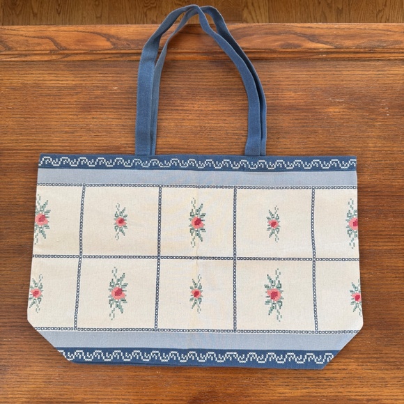 new Sézane x Baziszt cottagecore floral embroidery print tote limited edition - Picture 3 of 5